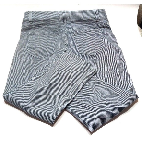 christopher & banks Size 6 Striped Capris Tapered Legs Navy White Denim Stretch - Picture 7 of 8